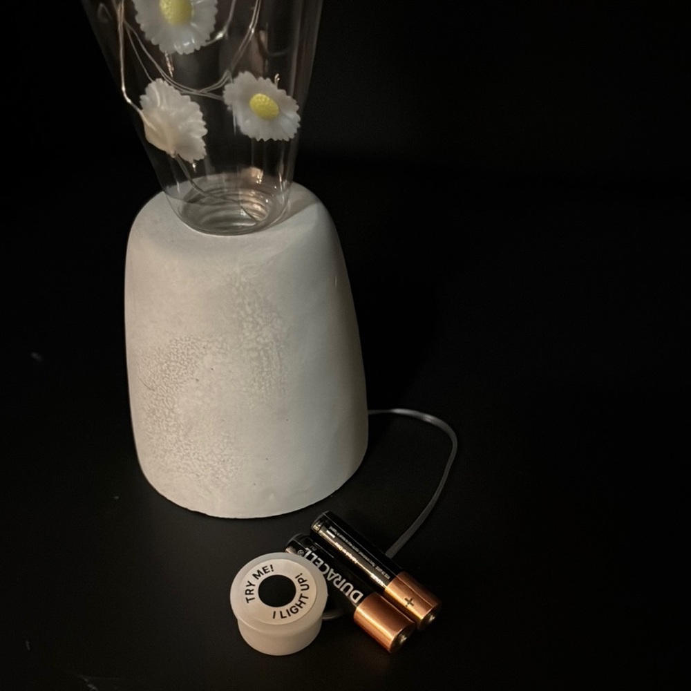 Colorful LED Light Bulb - Picture 4 of 4